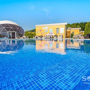 Soleo Family Resort - 3 Baseny, 4 Jacuzzi, Sauna Finska, Animacje, Malpi Gaj, 3 Sale Zabaw, 4 Place Zabaw, 2 Restauracje - 3 Min Od Morza